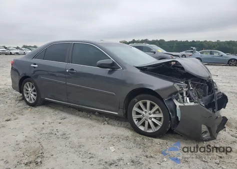 2012 Toyota Camry Base z USA, uszkodzony, nr VIN 4T1BF1FK8CU065922